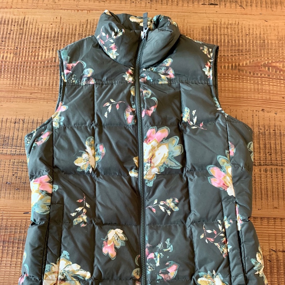 Land’s End Small Floral Spruce Green Vest